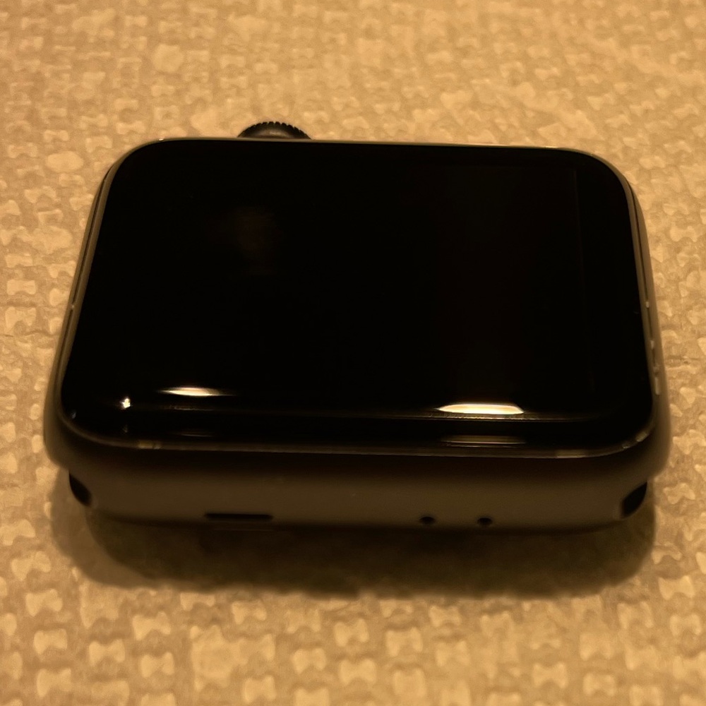 Apple Watch Series 3 42mm GPS + LTE - Picture 9 of 15
